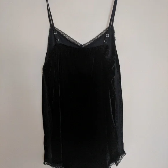 WHO WHAT WEAR Velvet & Lace Tank Top - Picture 5 of 8